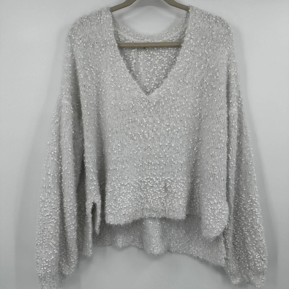 POL Womens Light Grey White Popcorn Eyelash Knit V-Neck‎ Oversized Sweater Large